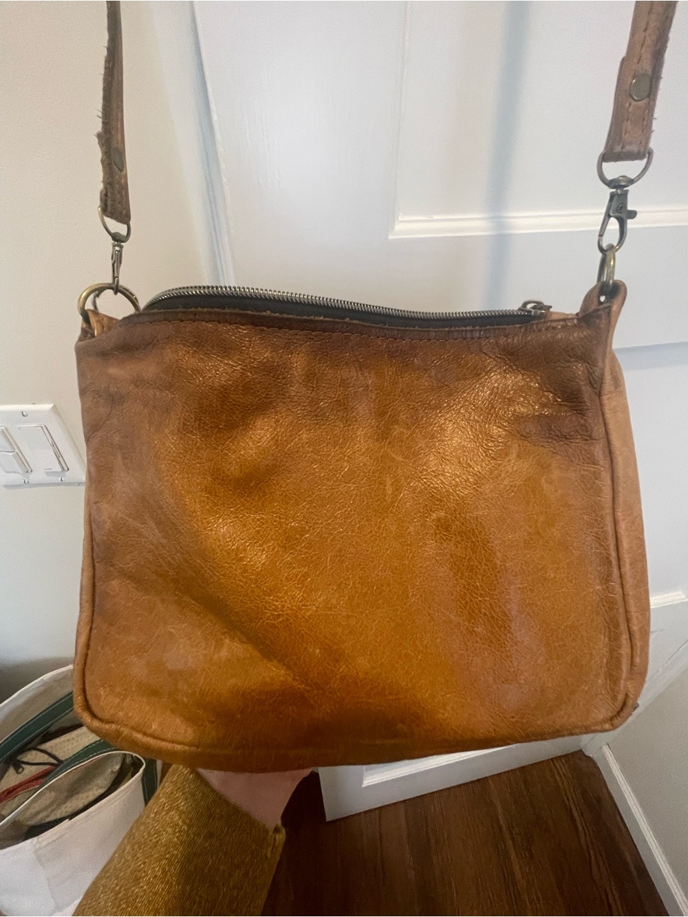 Handmade 70s Classic Tan Leather Crossbody Bag - PERFECT CONDITION!